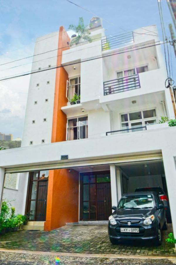 Furnished Apartment At Colombo Suburbs Nawala راجاجيريا المظهر الخارجي الصورة